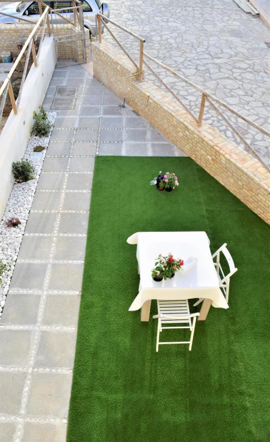 Pozzo Antico Apartments 산비토로카포 외부 사진